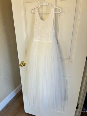 Girls White Lace & Tulle Party Dress